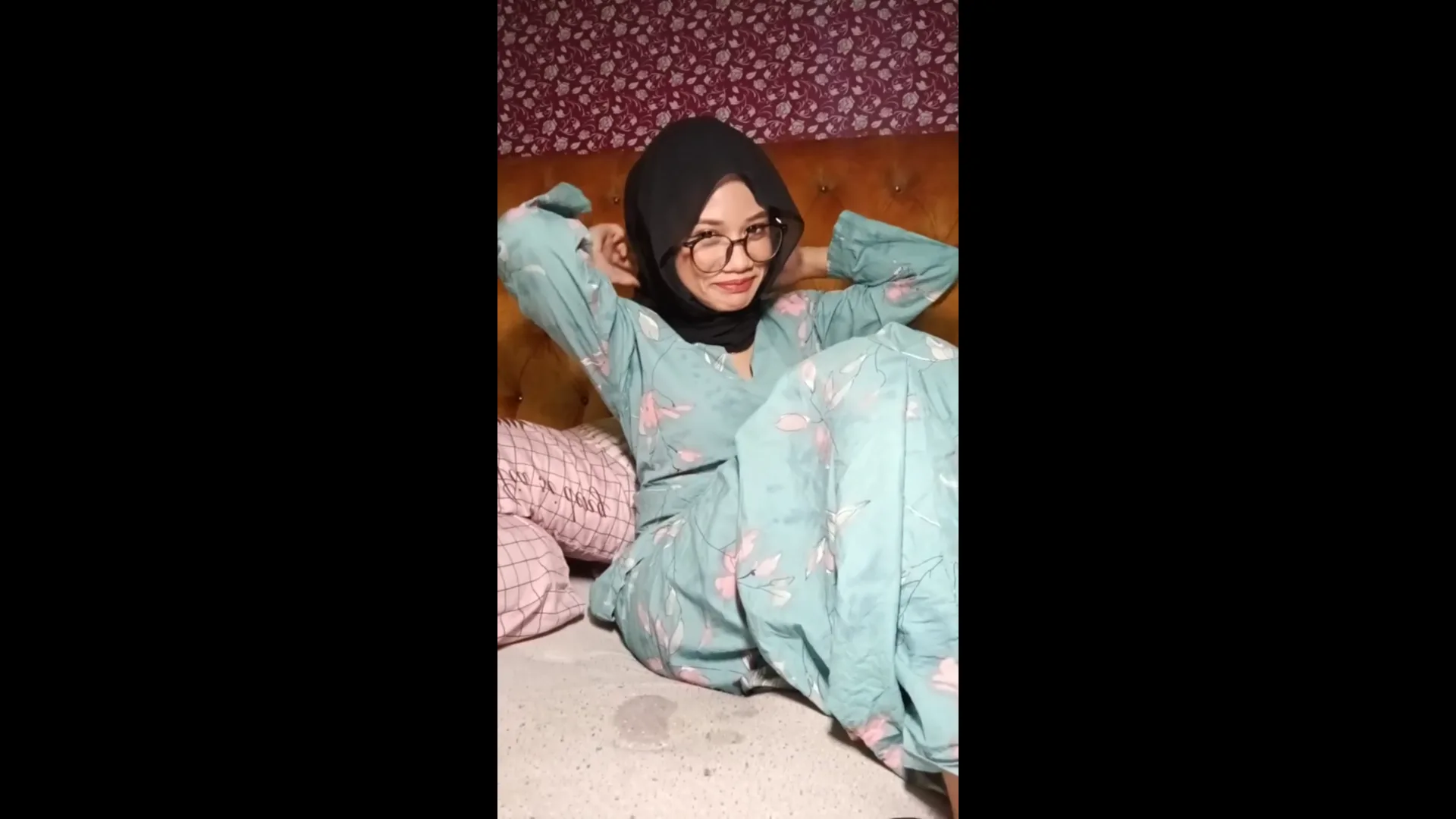 Hijabers imut mulus colmek sampe crot kenikmatan – CHANNEL TELEGRAM @asupanvirall13