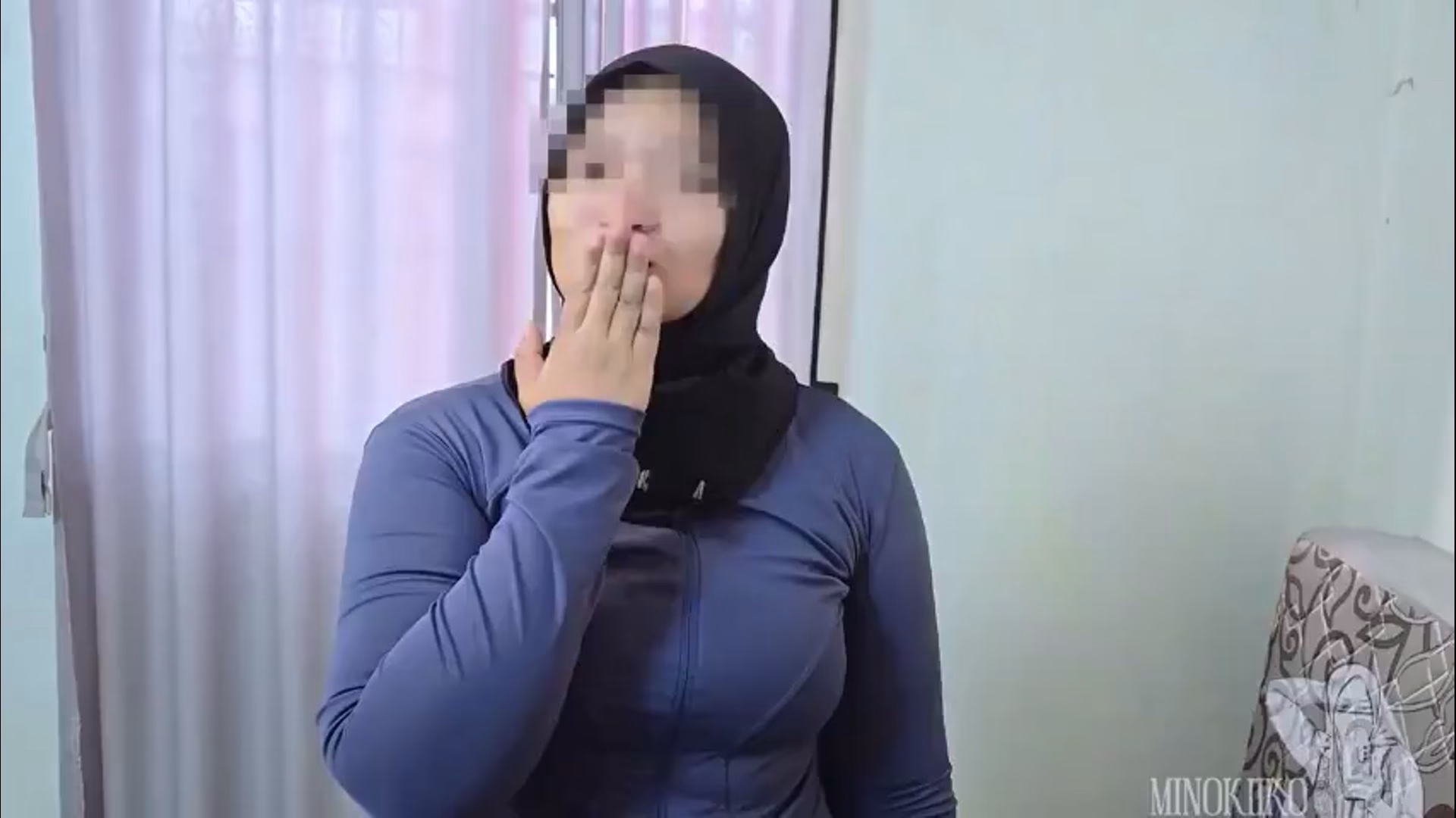 ukhti jilbab nge gym eh malah di entot temen dari belakang