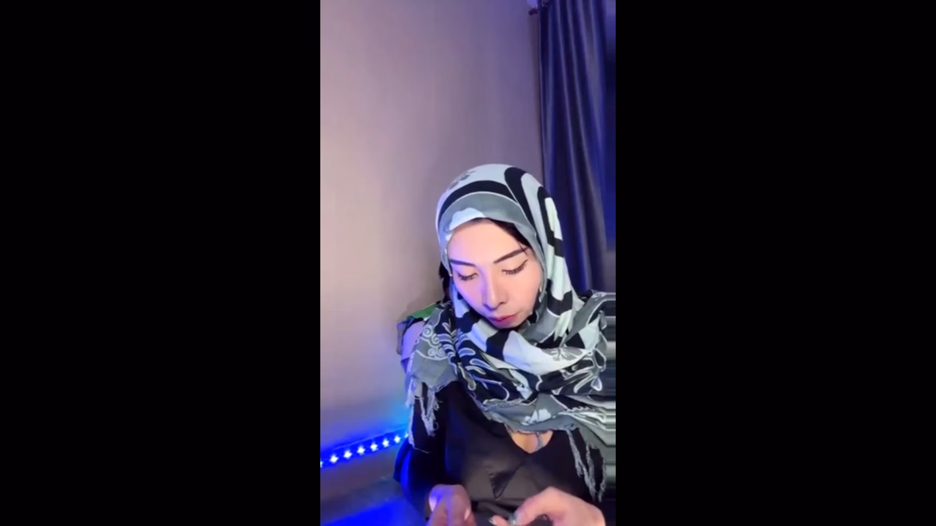 jilbab cantik live bugil full percakapan