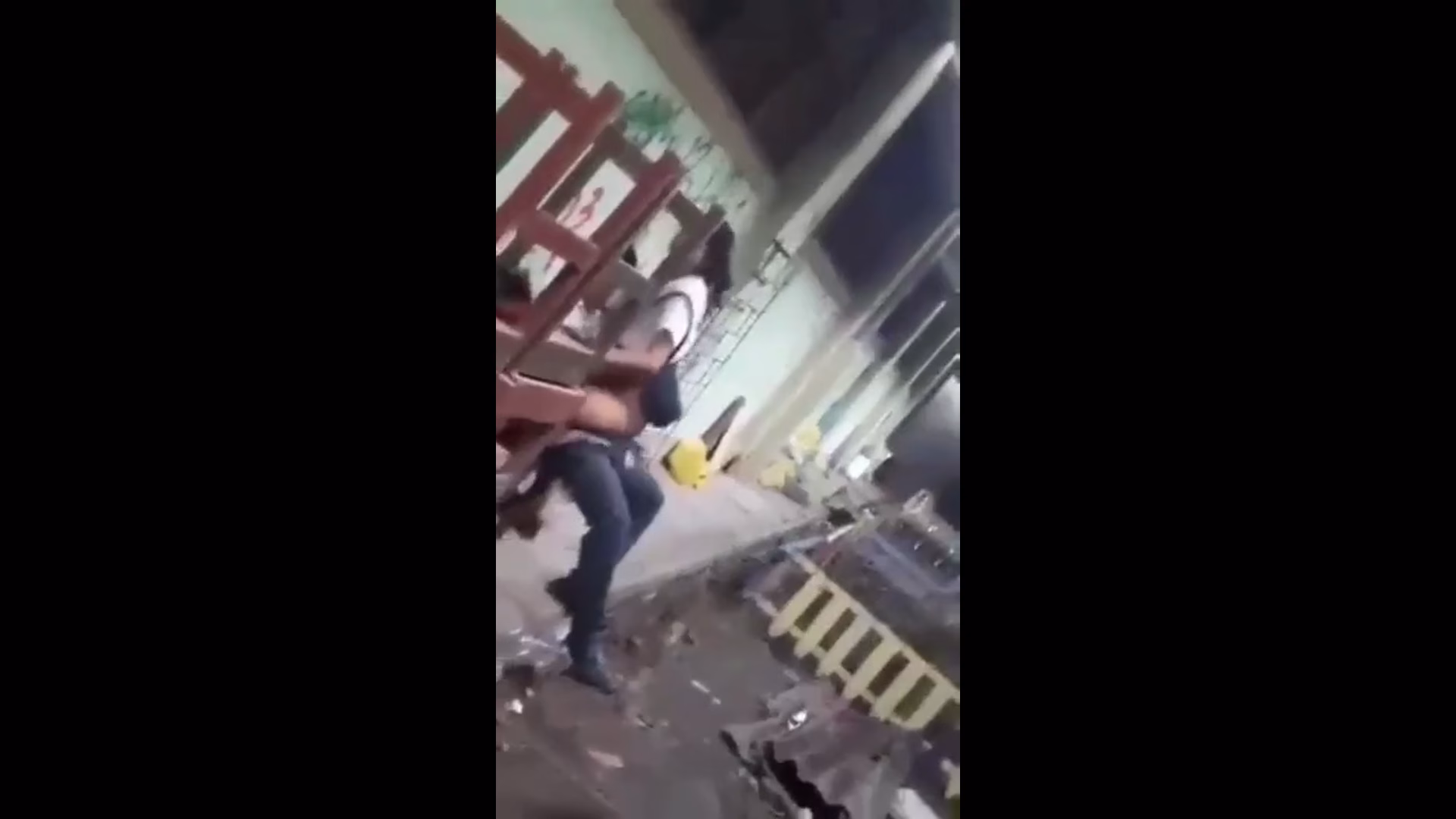 Abg SMA Ketahuan Ngewe Di belakang Sekolah