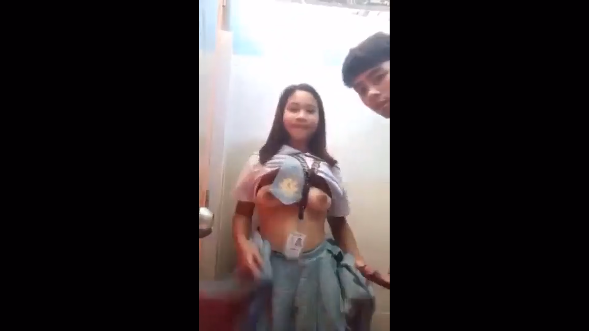 Abg Mesum Di Kamar Mandi Sekolah