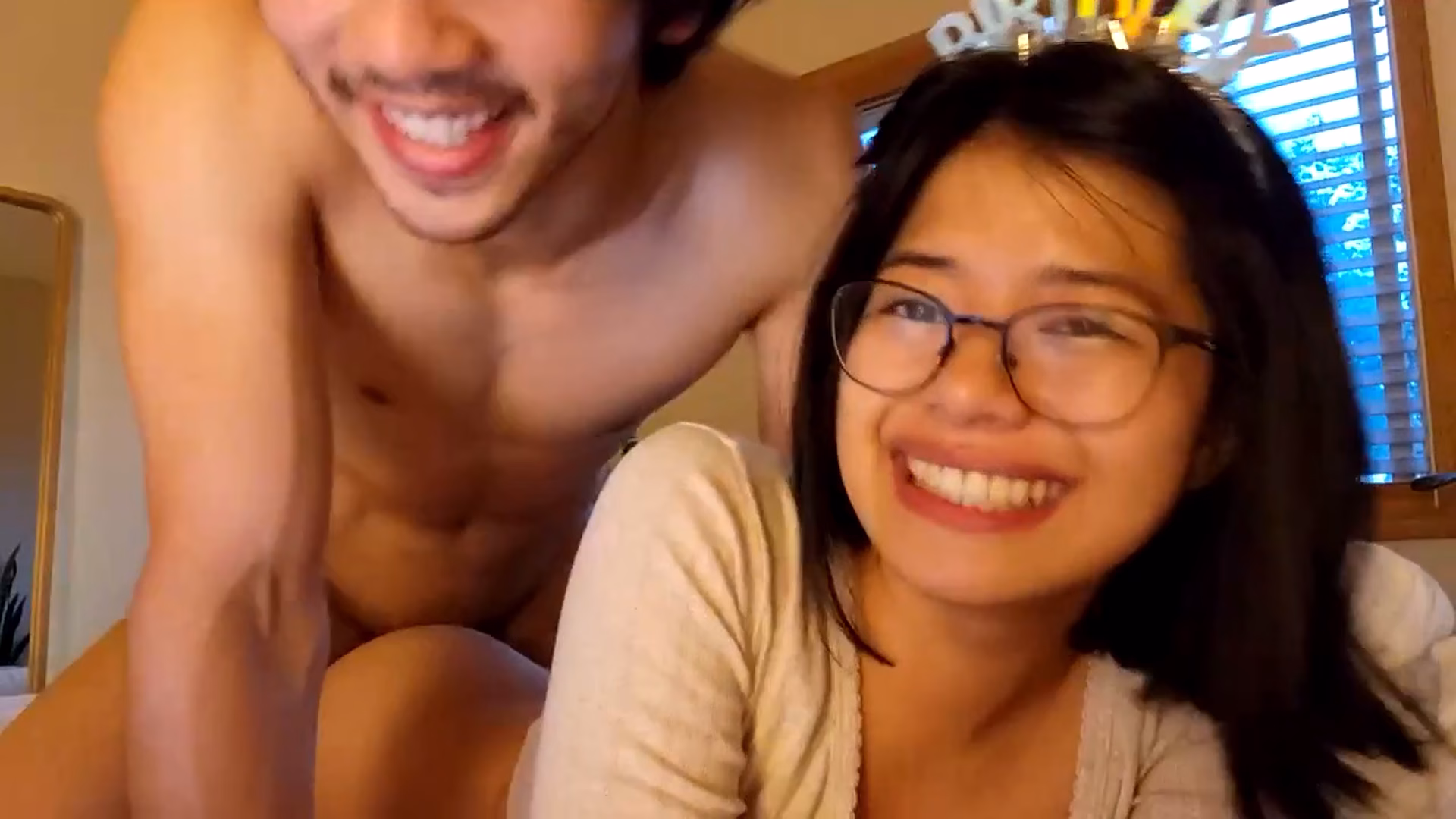 Ngewe Sambil Ngobrol Sama Viewers