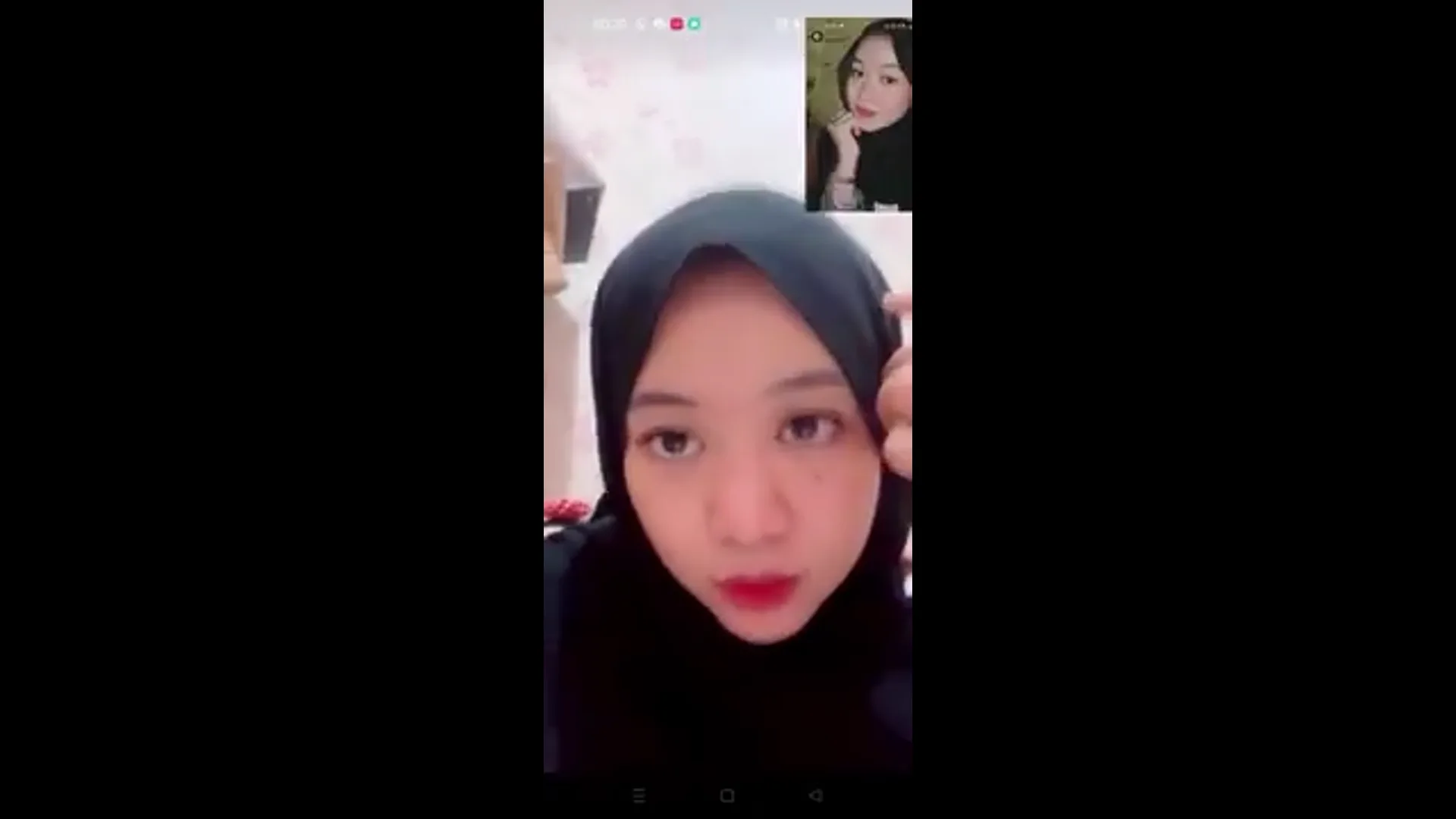 Cewek Jilbab Cantik VCS Bugil Sama Viewers